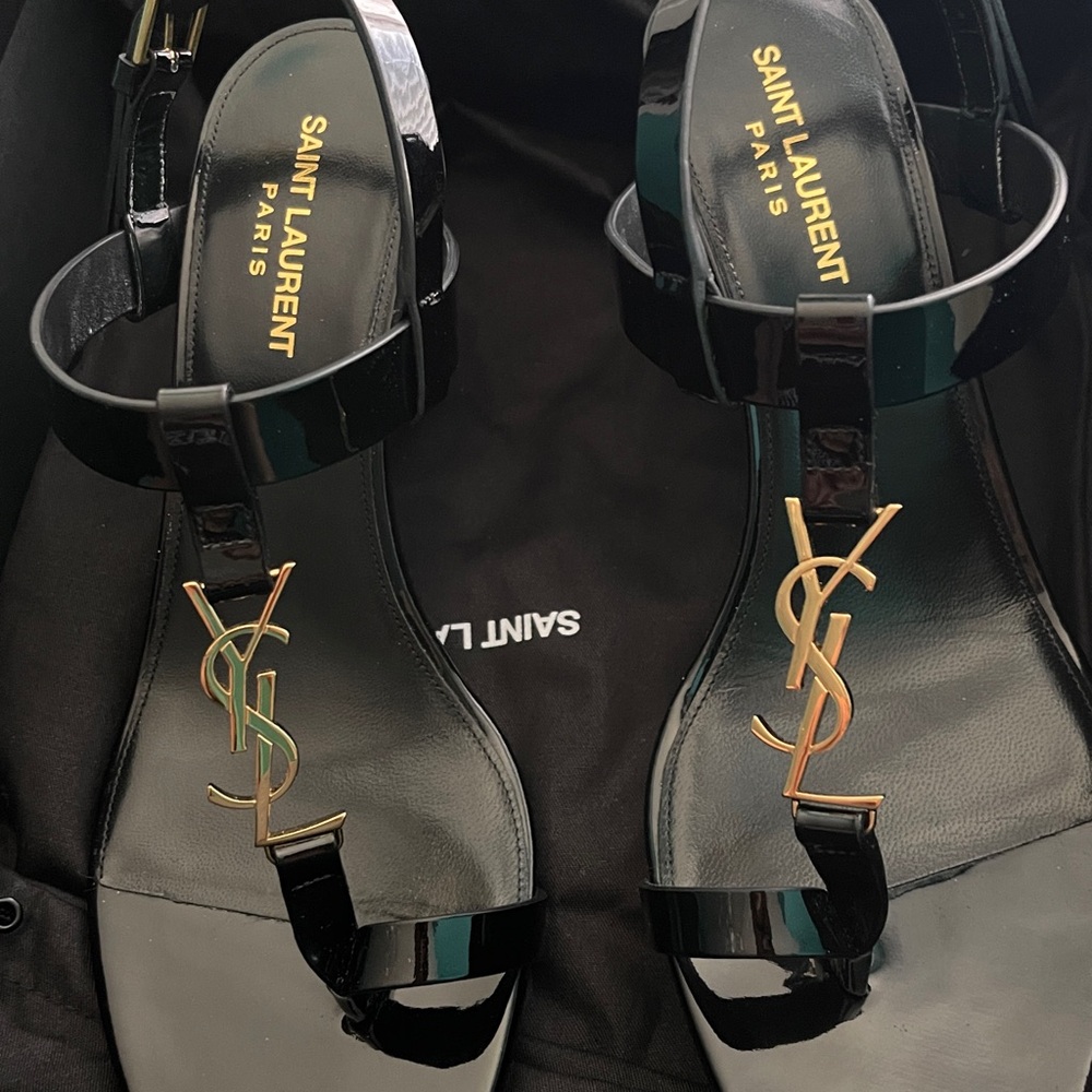 Saint Laurent Black Patent Leather Sandals with Gold YSL Logo Cassandra - Picture 7 of 10